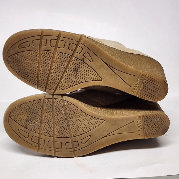 Sperry wedges. Size 6 - Picture 6 of 9
